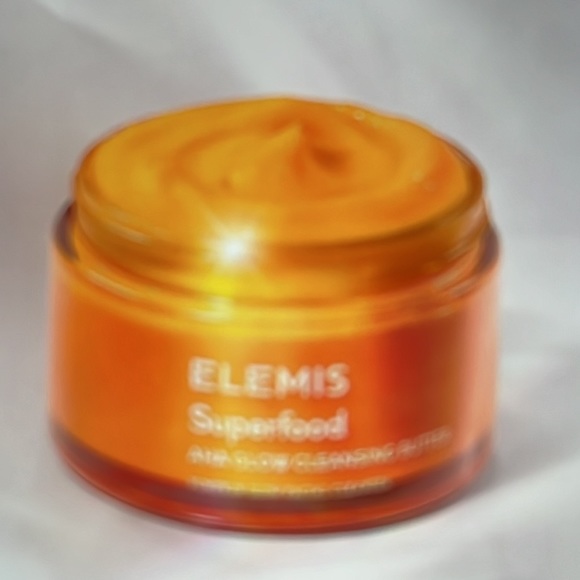 Elemis SUPERFOOD AHA Glow Cleansing butter - Picture 5 of 8